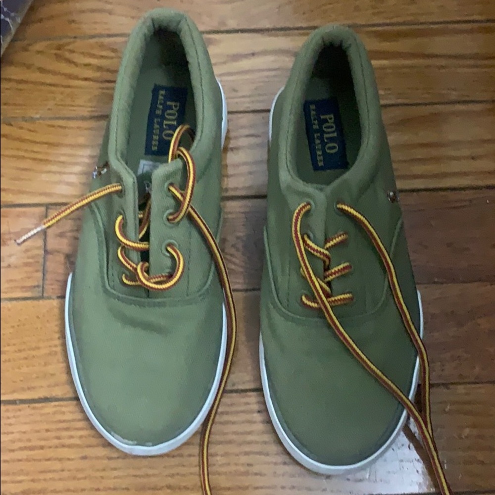 Used polo boys sneakers